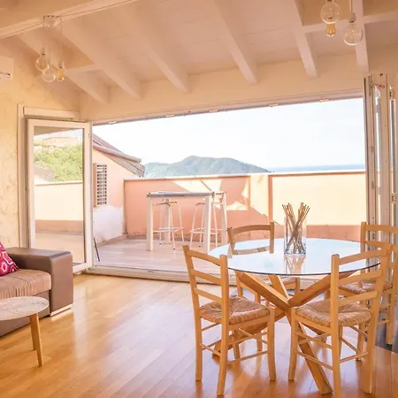 016 - Casa Tranquilla Vista Mare, Pace E Natura - 10 Minuti Dalla Spiaggia *